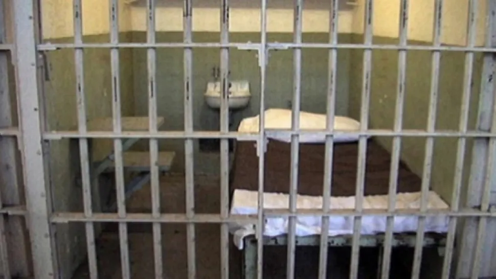 Trei deținuți de la Penitenciarul Gherla, trimiși în judecată după o bătaie în curtea închisorii