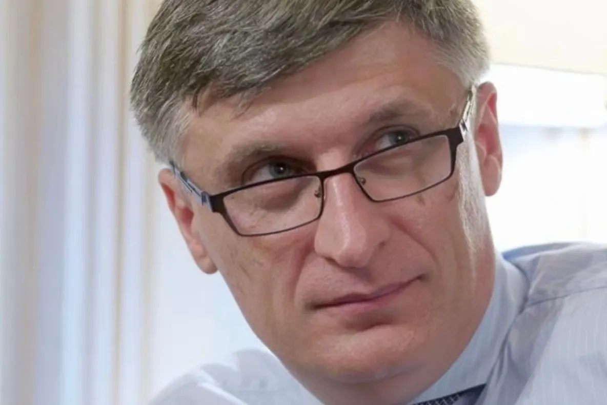 Oficial: Cătălin Avramescu, fostul consilier al lui Traian Băsescu, suspect al DIICOT, pe pornografie infantilă