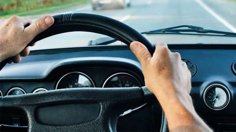 Șofer de camion agresiv, lăsat 3 ani fără permis după scandal în Oradea