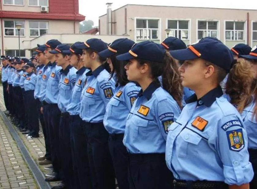 Profesor de la Școala de Poliție din Câmpina, acuzat că i-ar fi făcut avansuri unei eleve