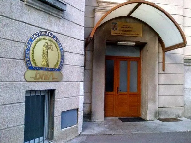 FLAGRANT DNA: Mită de 50.000 de euro pentru un director ROMGAZ - SURSE