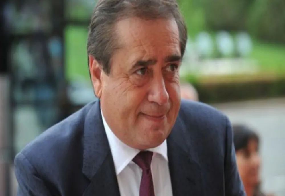 Începe judecata în dosarul ROMGAZ, în care sunt inculpați Ioan Niculae și Adriean Videanu