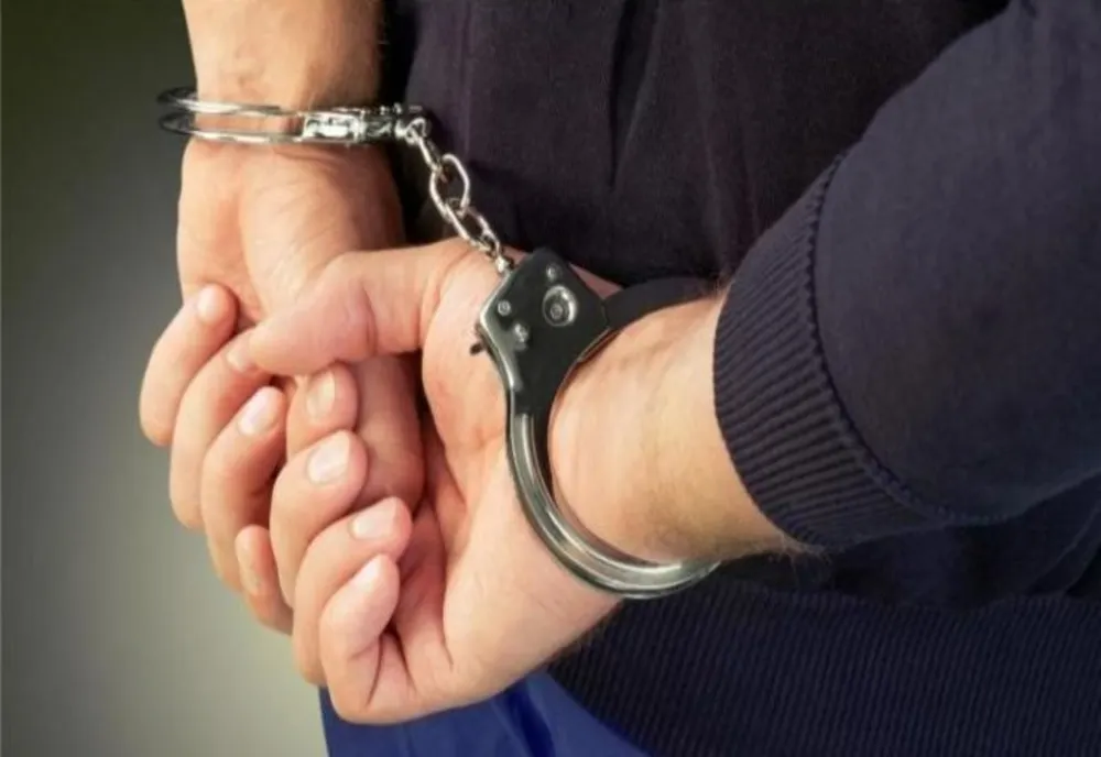 Proxenet, dat în urmărire naţională, prins de poliţiştii clujeni
