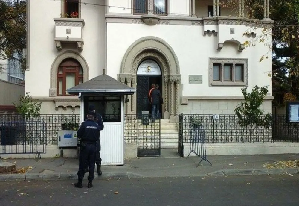 Percheziții ale ofițerilor Centrului Național Anticorupție din Republica Moldova la consulatul de la București