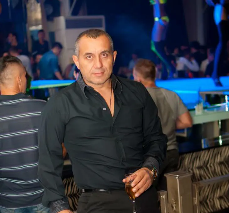DREPTUL LA ADEVĂR