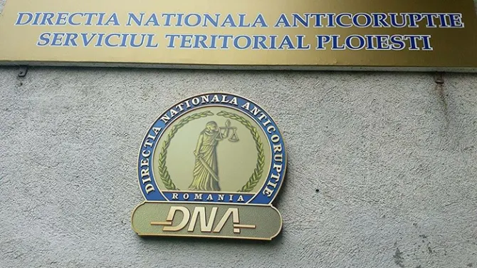 Inspector de la Apele Române prins în flagrant în timp ce a luat mită