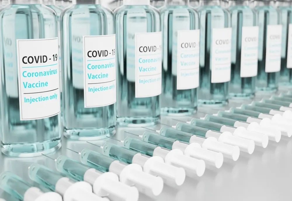 AUR îi cere Laurei Codruța Kovesi să înceapă investigarea modului în care Comisia Europeană a făcut achizițiile de vaccinuri anti COVID-19