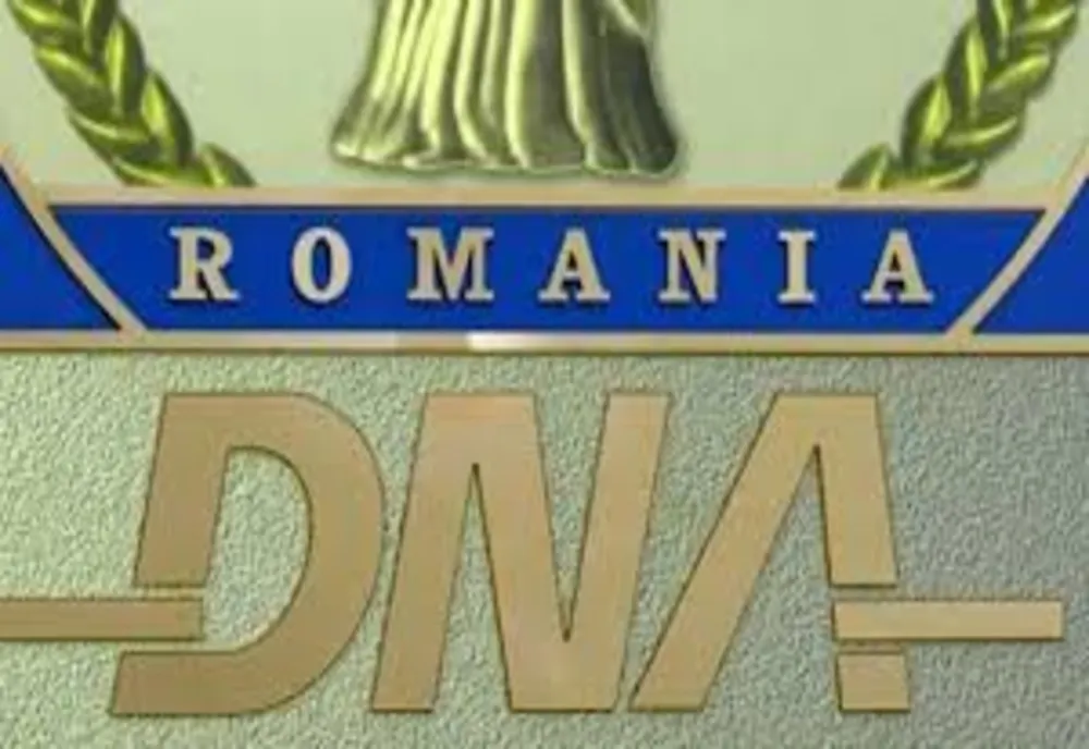 Fost director al Penitenciarului Baia Mare și psihologul aceleiași instituții, reținuți de procurorii DNA