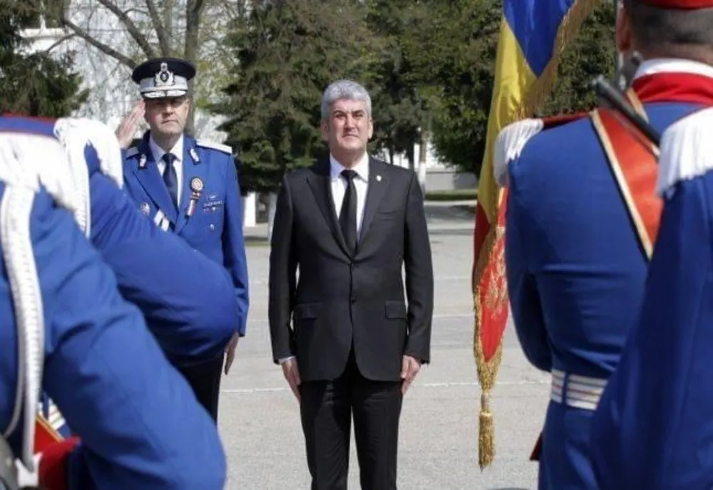 Cum a fost FABRICAT dosarul polițistului Gigină - Un fost premier aruncă BOMBA! Cum a fost șantajat Gabriel Oprea