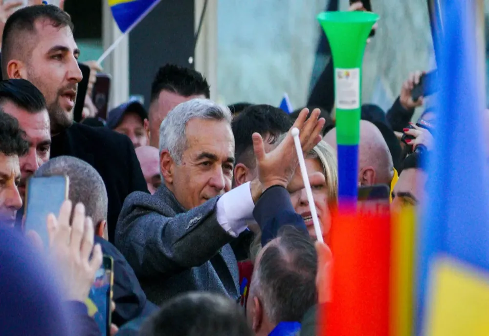 CĂLIN GEORGESCU AFLĂ DACĂ RĂMÂNE SAU NU SUB CONTROL JUDICIAR. CE SE ÎNTÂMPLĂ CU ACUZAȚIILE DIN DOSARUL LIDERULUI SUVERANIST