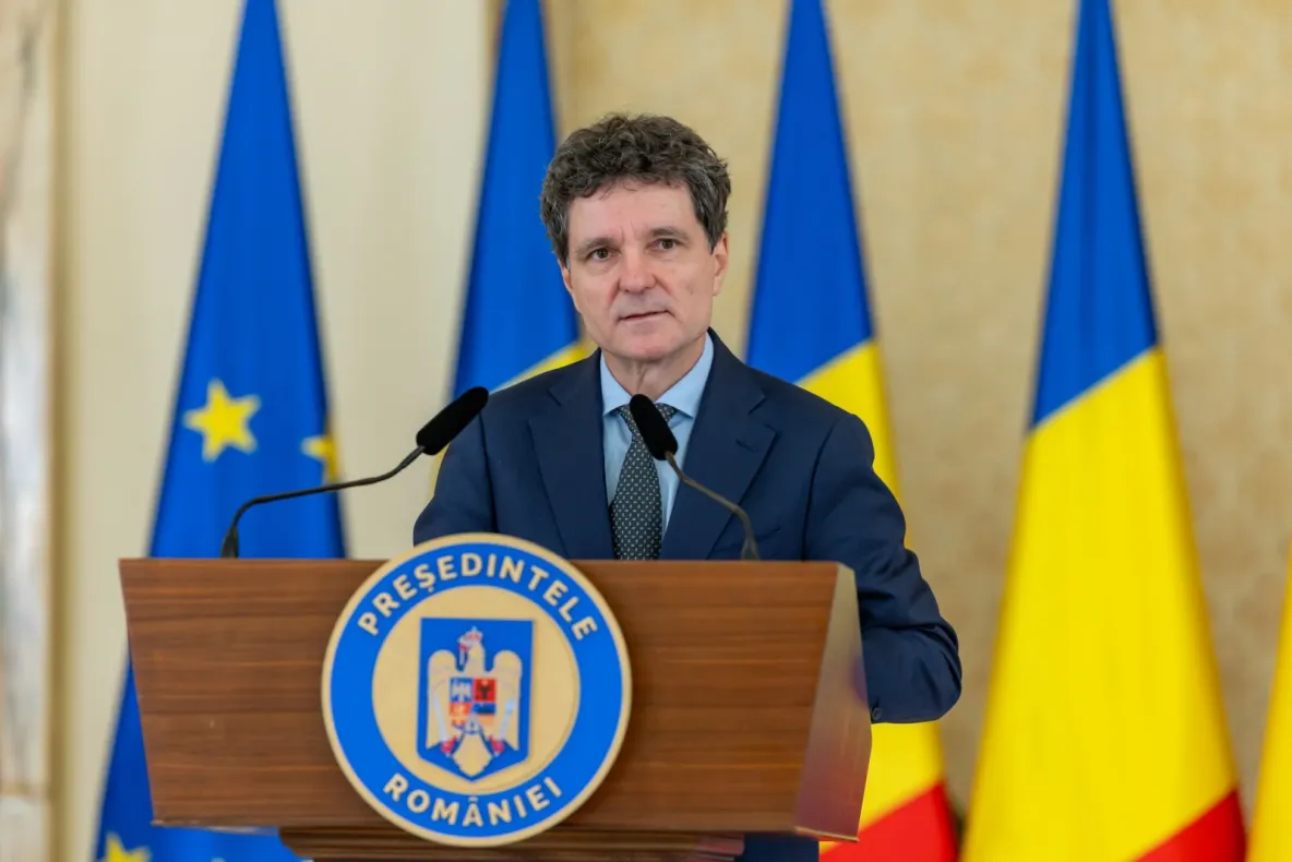 Luca Niculescu, desemnat premier de Nicușor Dan. Cine este diplomatul ales pentru șefia Guvernului