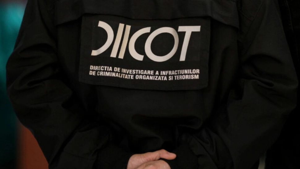 Tânăr cercetat de DIICOT pentru trafic de persoane, după exploatarea sexuală a unei victime prin metoda „loverboy”