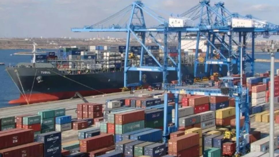 Anchetă în Portul Constanța, după ce o navă a lovit o macara plutitoare