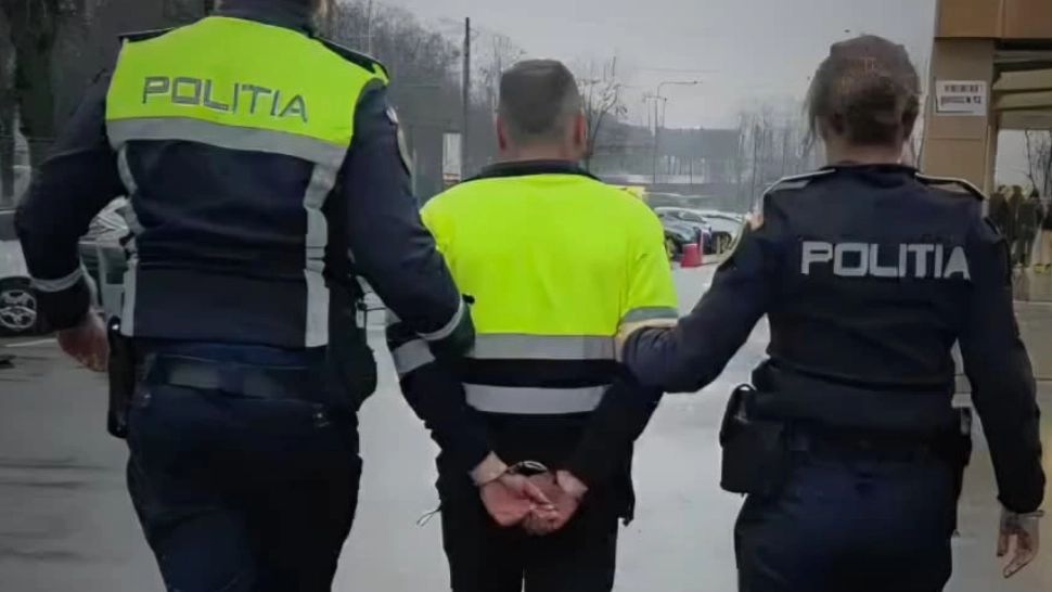Bărbat din Pitești, reținut după ce a agresat o profesoară la școala fiului său