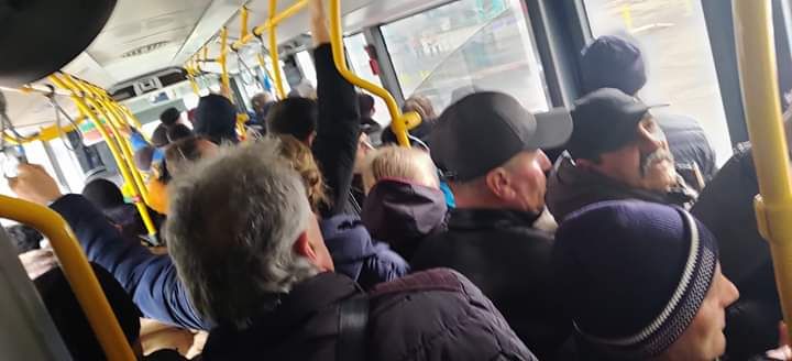 Dosar penal la Buzău după reducerea numărului de autobuze