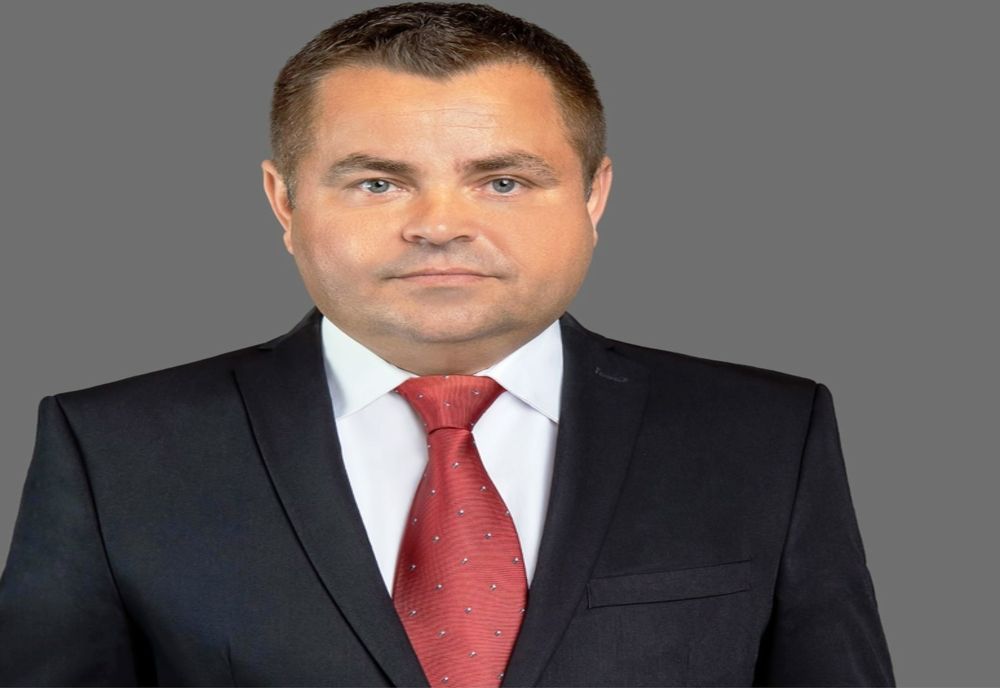 După ce au achitat cauţiunea de câte 100.000 euro, un fost primar din Olt şi doi oameni de afaceri au fost eliberaţi din arest