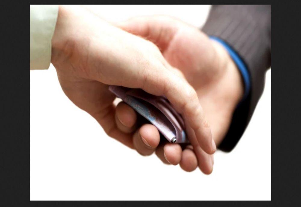 Dosarul Otopeni. Fișierul „viața e frumoasă” de pe un stick percheziționat arată mita dată de patronii duty-free-urilor