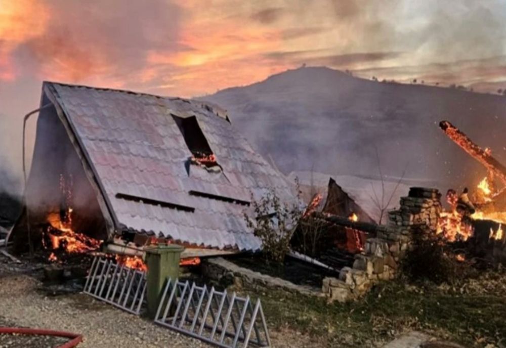 Incendiul de la Ferma Dacilor | O funcționară de la Gura Vadului, REȚINUTĂ. Primarul și fostul primar, aduși la audieri