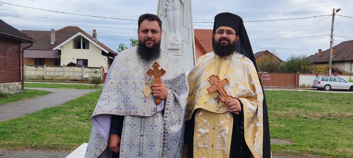  Scandal la o biserică „privată" din Târgu Jiu: Doi preoți s-au bătut în fața enoriașilor în timpul slujbei