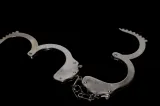Bărbat din Mehedinţi, arestat preventiv pentru pornografie infantilă în formă agravantă şi şantaj