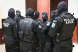 Afaceri toxice în Argeș. Patru persoane reținute pentru îngroparea ilegală a deșeurilor