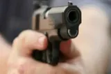 Un tânăr a împușcat, în Pitești, o adolescentă de 15 ani cu un pistol cu bile 