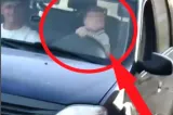 Bebeluș de 11 luni, pus la volan. Mama bebelușului care a filmat scena are 17 ani