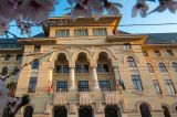 BOMBA DIN PRIMĂRIA CAPITALEI: Austeritate pentru bucureșteni, milioane de euro în sporuri pentru apropiații administrației