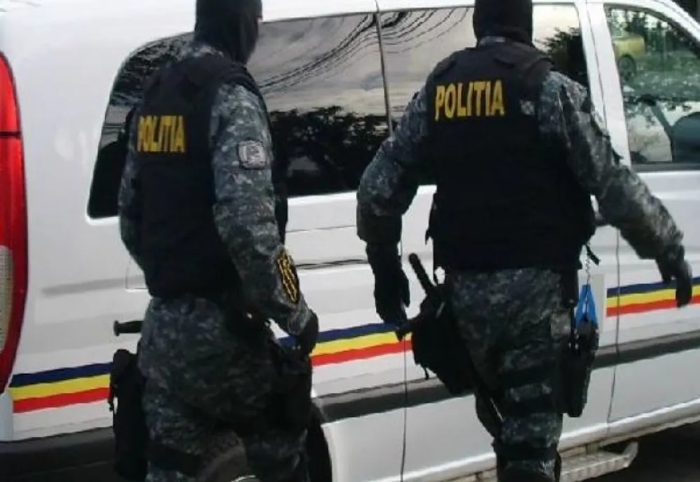 Bucureștean arestat pentru pornografie infantilă și șantaj