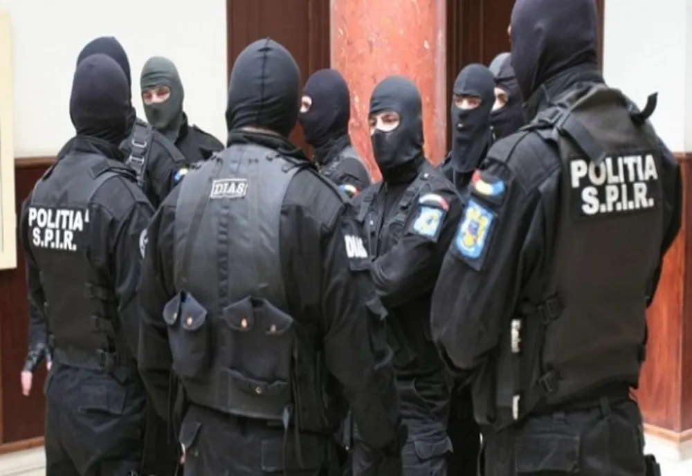 PERCHEZIȚII într-un dosar de constituire a unui grup infracțional organizat, corupție și fals! Vizați sunt funcționari publici!