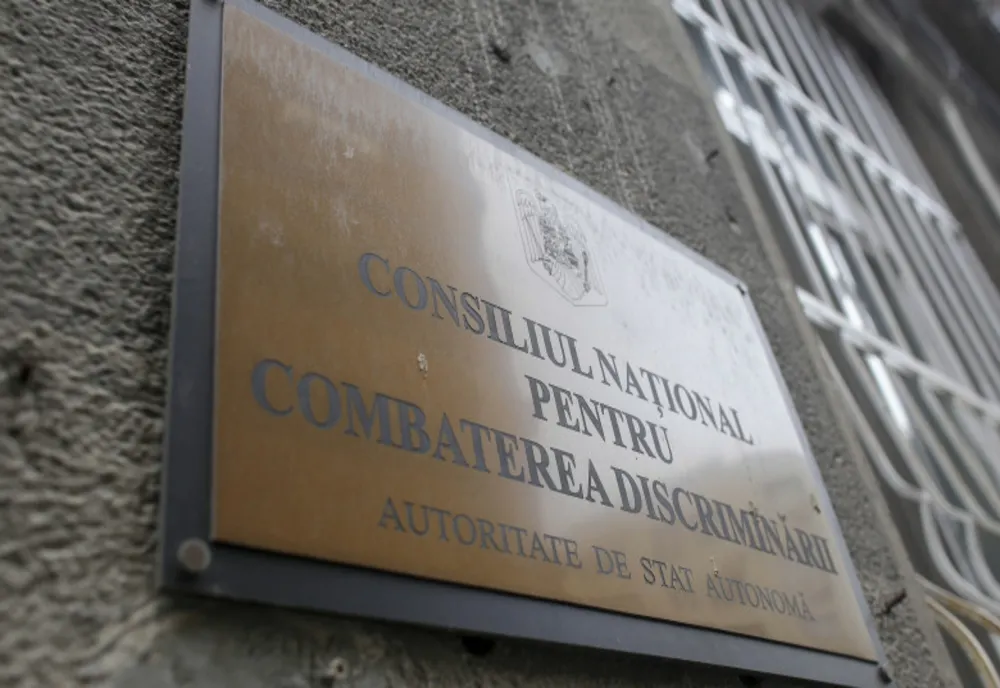 Olivia Steer și Traian Băsescu, amendați pentru afirmații discriminatorii