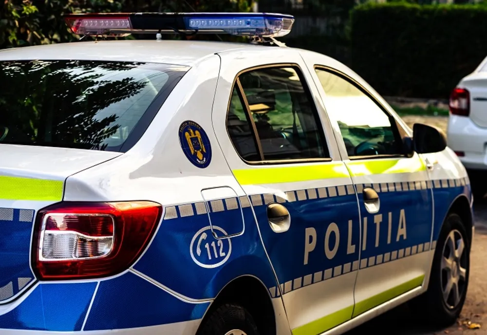 Șoferul drogat și băut care a lovit un polițist din Capitală cu mașina a fost arestat