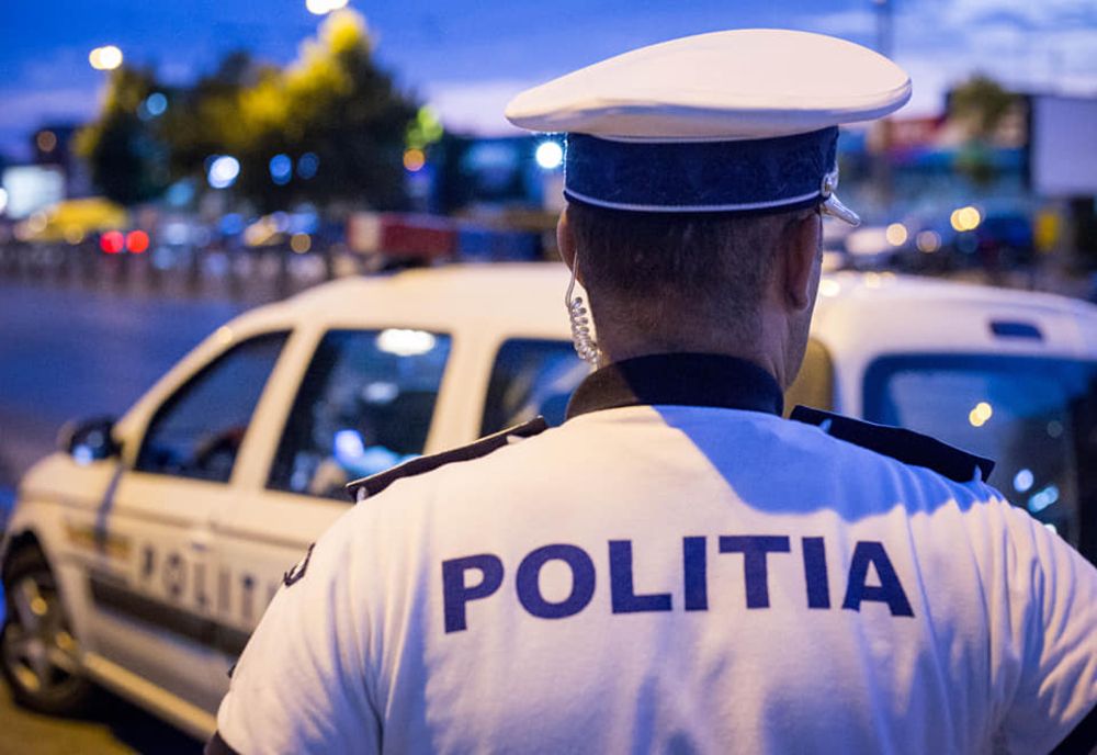 Un ofiţer de poliţie a fost arestat după ce a falsificat probe în dosare care vizau o grupare specializată în infracţiuni cu violenţă