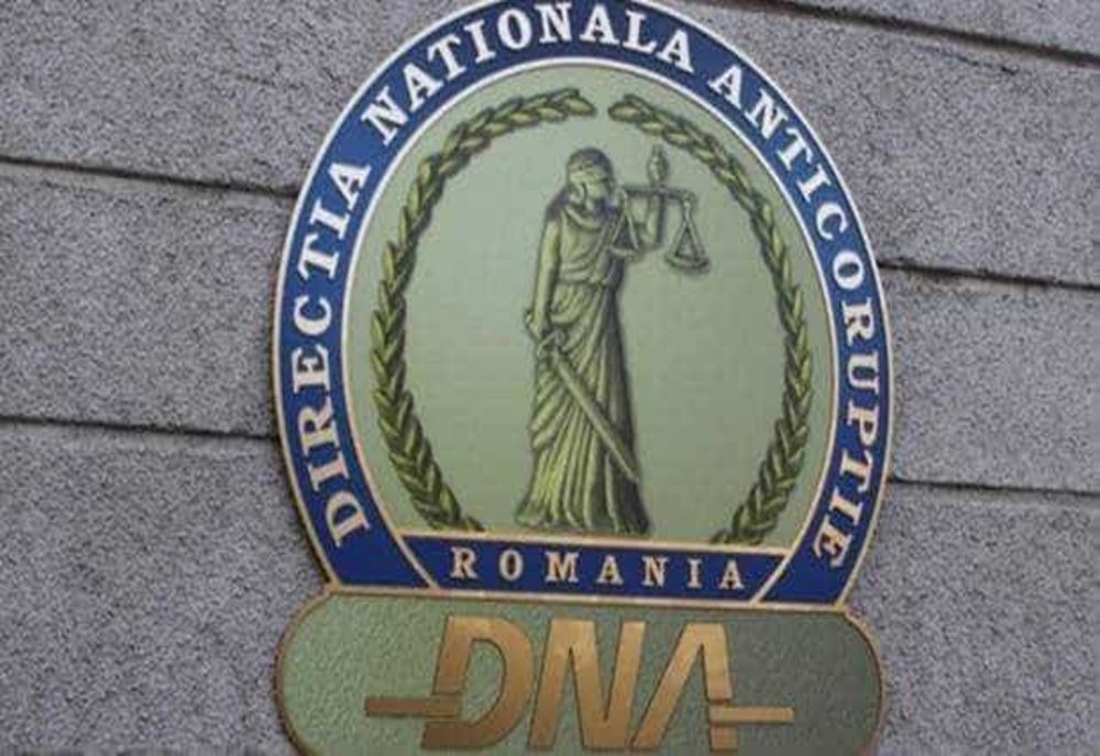 DNA: FOST ŞEF AL DGASPC TIMIŞ - JUDECAT PENTRU 21 DE FAPTE DE LUARE DE MITĂ