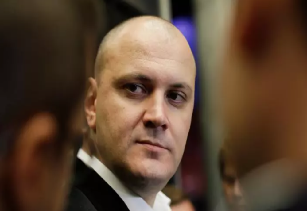 FIRMELE STATULUI PARALEL, CONTRACTE DE MILIOANE DE LA BUGET. CUM VREA FUGARUL SEBASTIAN GHIȚĂ, SĂ-ȘI ASIGURE IMUNITATEA ÎN ȚARĂ 