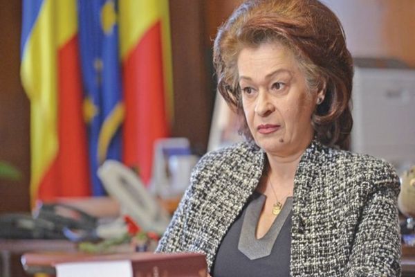 Fosta şefă ICCJ, Cristina Tarcea, eliberată din funcție. Klaus Iohannis a semnat zece decrete de pensionare