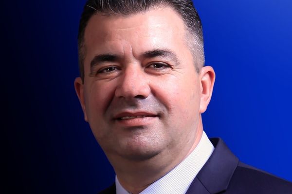 Fostul șef Transelectrica a fost condamnat la 2 ani și 8 luni de închisoare pentru că și-a falsificat diploma