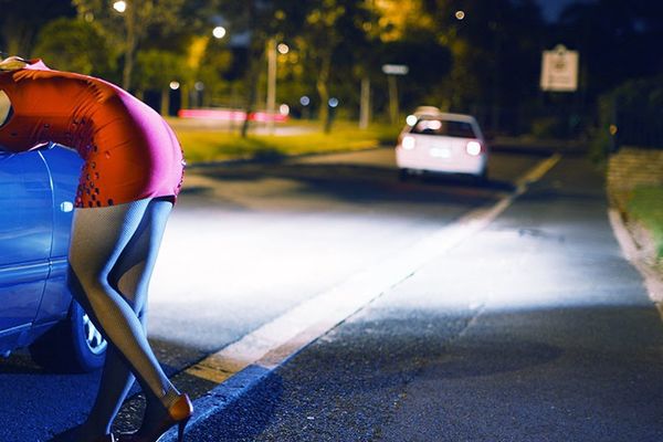 ȘOCANT: Tânără infectată cu HIV, obligată să se prostitueze | Fata este suspectă și de coronavirus