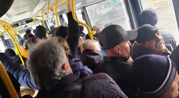 Dosar penal la Buzău după reducerea numărului de autobuze