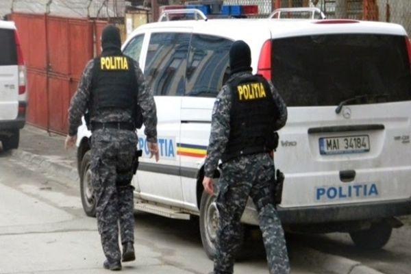 Poliţiştii din Bucureşti, percheziţii în Teleorman, într-un dosar de evaziune fiscală şi spălare de bani