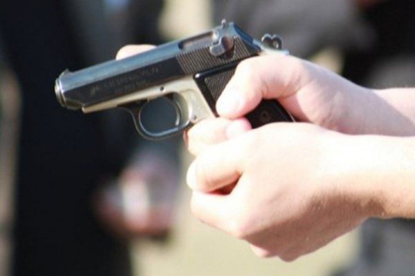 Un bărbat care a amenințat o familie din București, pe o rețea de socializare, reținut de polițiști