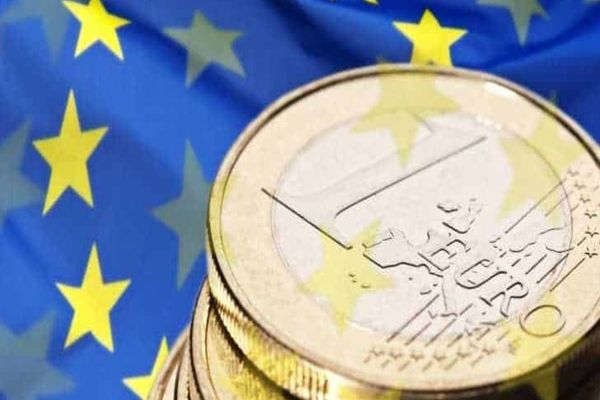 Fraudă cu fonduri europene într-o comună din Iași. Inculpații și-au recunoscut vina