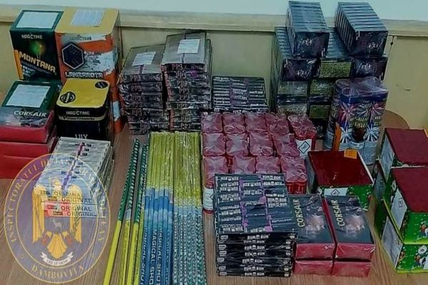 Mii de artificii și petarde, confiscate de jandarmii dâmbovițeni