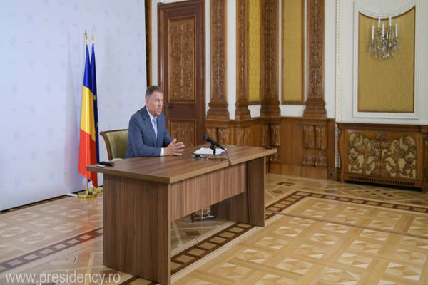 Președintele Klaus Iohannis a eliberat din funcție doi procurori