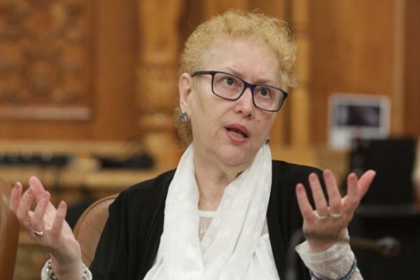 Demiterea Avocatului Poporului, în linie dreaptă - vot DECISIV în Parlament