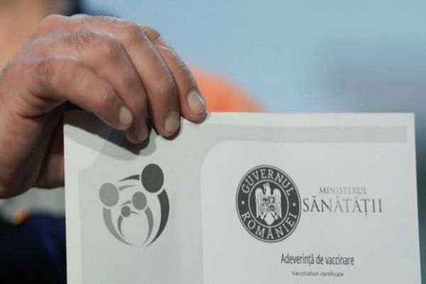 Procurorii au început urmărirea penală a medicului din Mehedinţi care a eliberat adeverinţe de vaccinare nereale