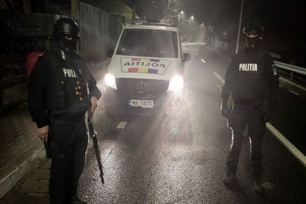 Percheziții în Neamț și Iași într-un dosar penal de obținere ilegală de fonduri și fals în înscrisuri sub semnătură privată