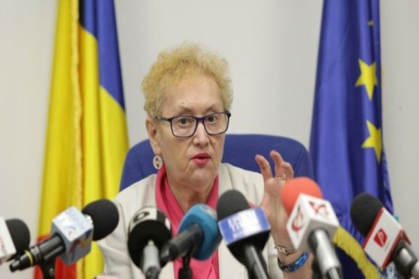 Avocatul Poporului: Constituția României nu permite suspendarea contractului de muncă din cauza certificatului verde