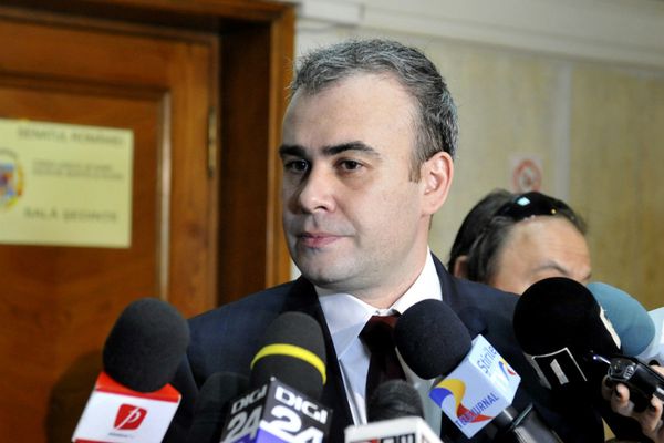 Dosarul lui Vâlcov de la Înalta Curte, SUSPENDAT