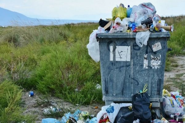 Combinațiile Companiei Aeroporturi cu ministerul lui Grindeanu: decizii aberante, ÎMPOTRIVA intereselor statului. MAFIA gunoaielor, dinamitată